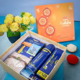 Attractive Rakhi n Park Avenue Grooming Kit Combo 1