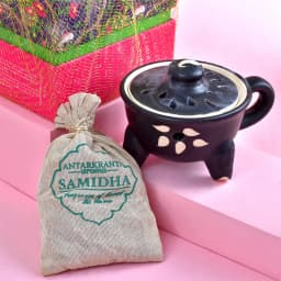 Sacred Aroma N Sweet Indulgence Hamper 1