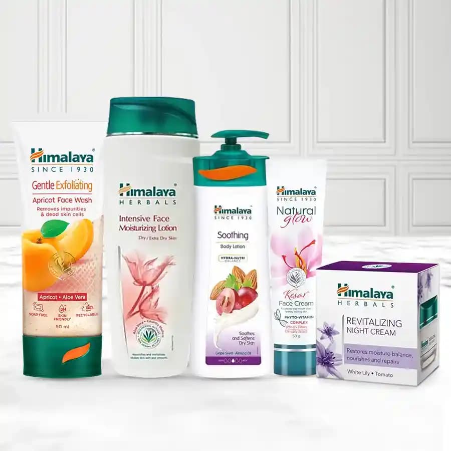 Marvelous Cosmetics Gift Hamper from Himalaya