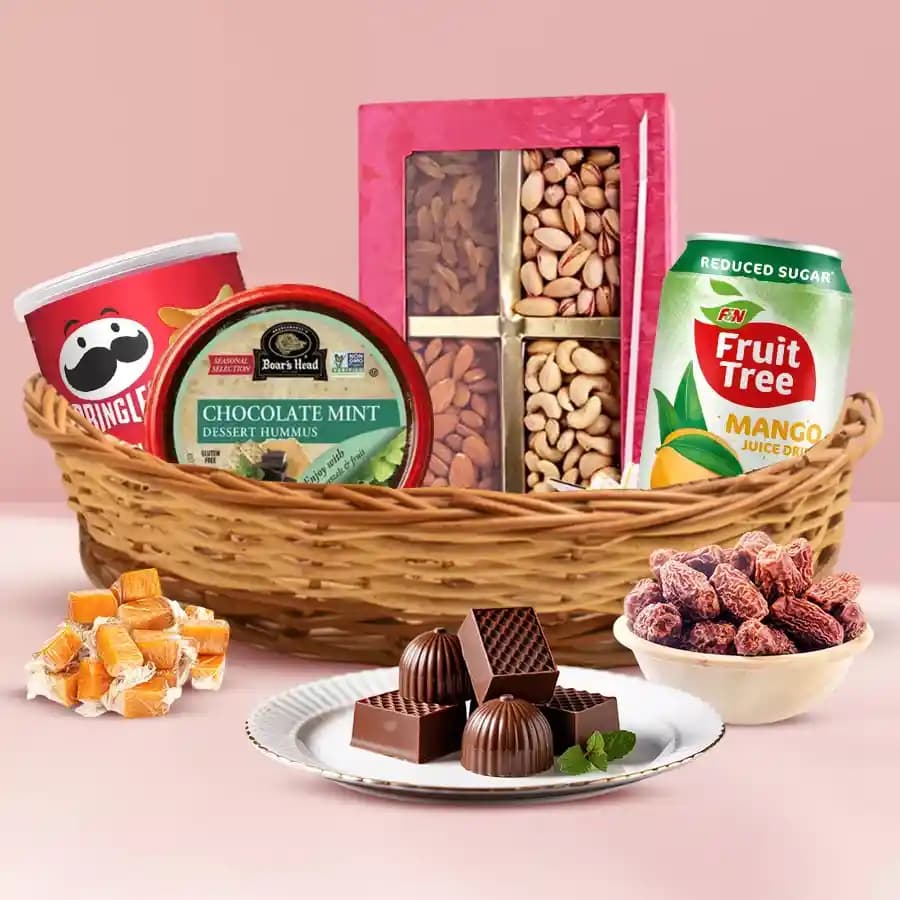 Crunchy Mixed Dry Fruits N Assortments Basket