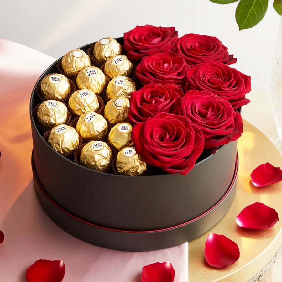 Lovable Gift Bucket of Ferrero Rocher N Dutch Roses
