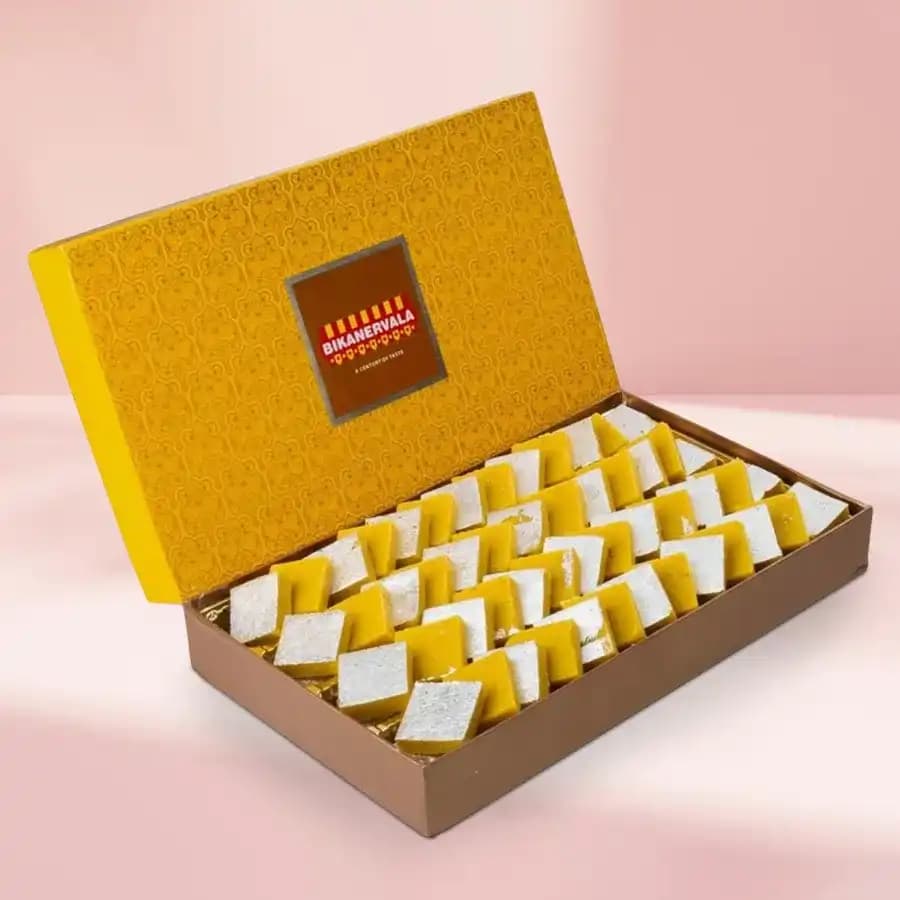 Saffron Infused Cashew Delight