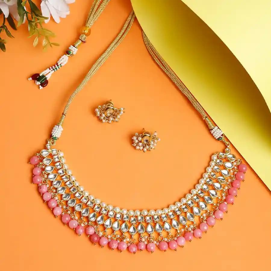 Charming Kundan Jewelry Ensemble