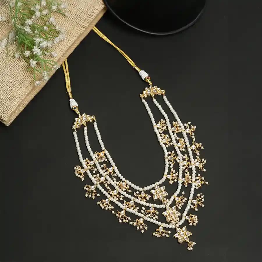 Stylish White Pearl Necklace